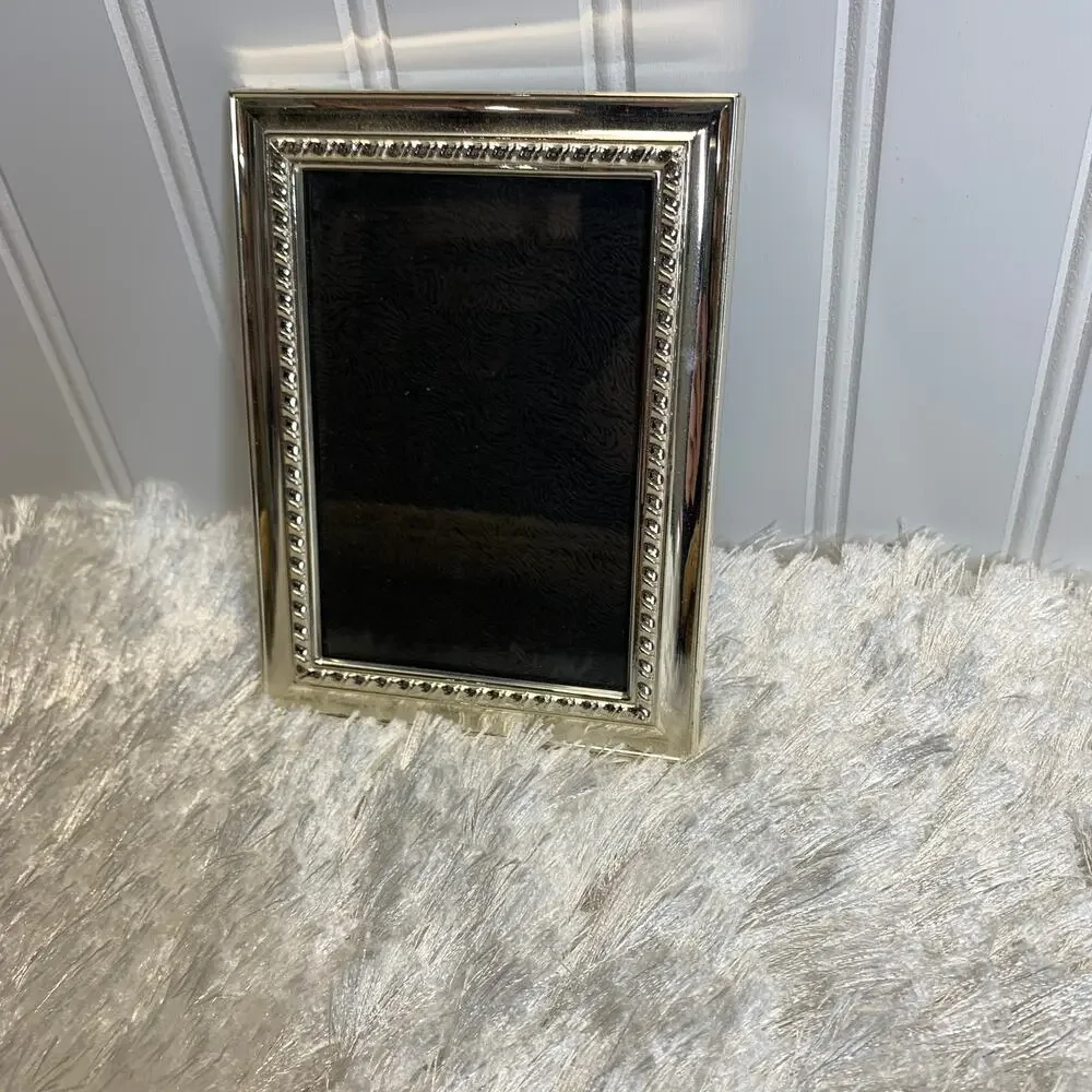 Michelle P. Silver Beaded Metal Tabletop Frame 4.5 x 3.5